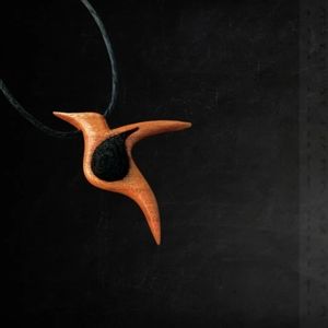 Bird Hummingbird Essential Oil Diffuser Necklace, Wooden Aromatherapy Necklace